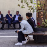 Ragazzini e anziani - Enza Sola